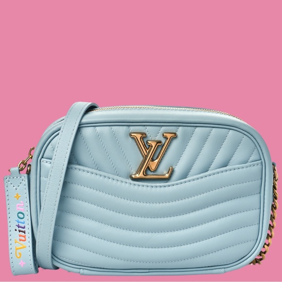 Louis Vuitton Light Blue Quilted Crossbody Bag Porcelain Blue - Picture 1 of 8